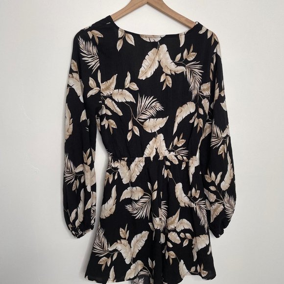 NWT Forever 21 Tropical Beach Shorts Romper Size Large Vacation - Picture 3 of 9